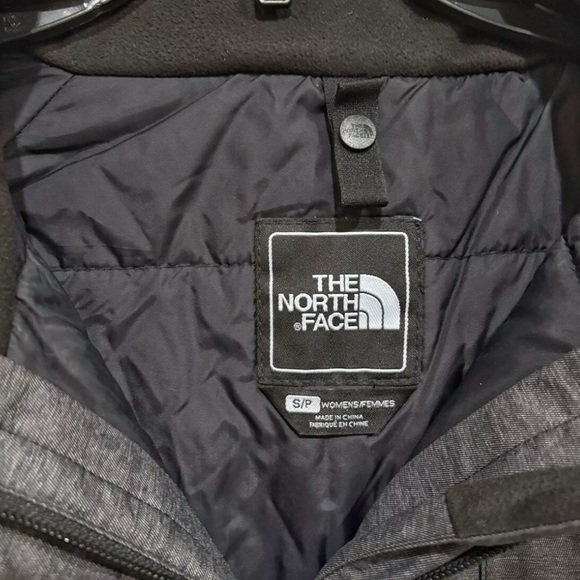 Women's North Face Hyvent Hooded Winter Jacket Charcoal Gray Size Small - Picture 11 of 11